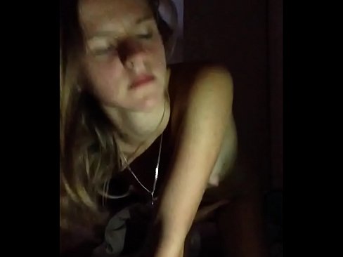 ❤️ Mergina masturbuojasi ir cums Super porno prie mūsų ❤